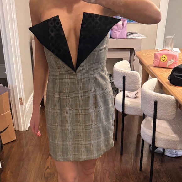 Atoir Sharp Edges Tan Black Long Sleeve V-neck Mini Dress S (6) - Picture 2 of 4